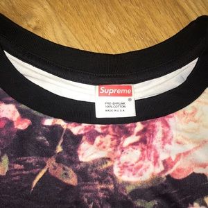 BRAND NEW SUPREME T-SHIRT